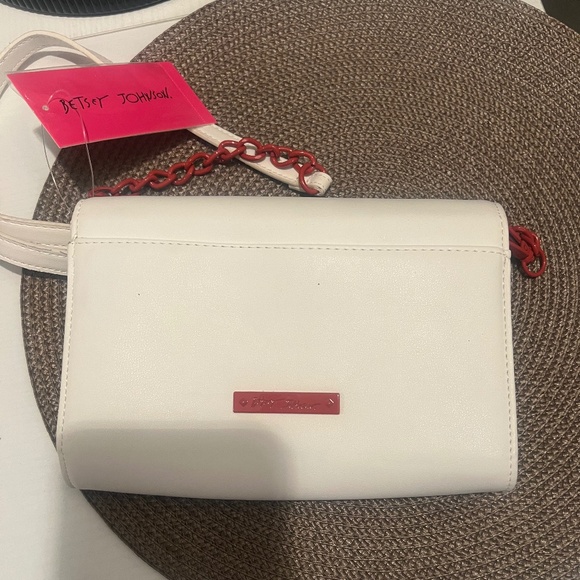 Betsey Johnson Newspaper Detail Crossbody (NWT) - Picture 3 of 6